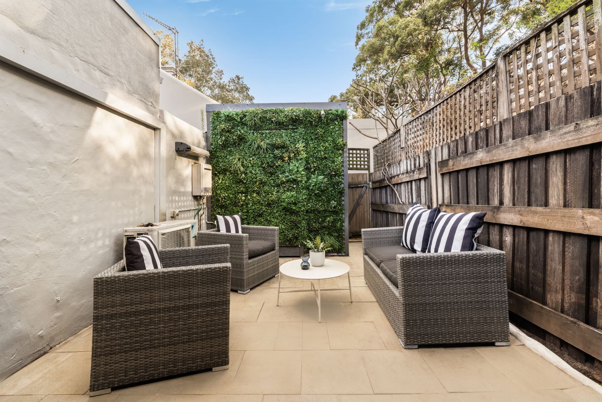 77 Boronia Street, Redfern NSW