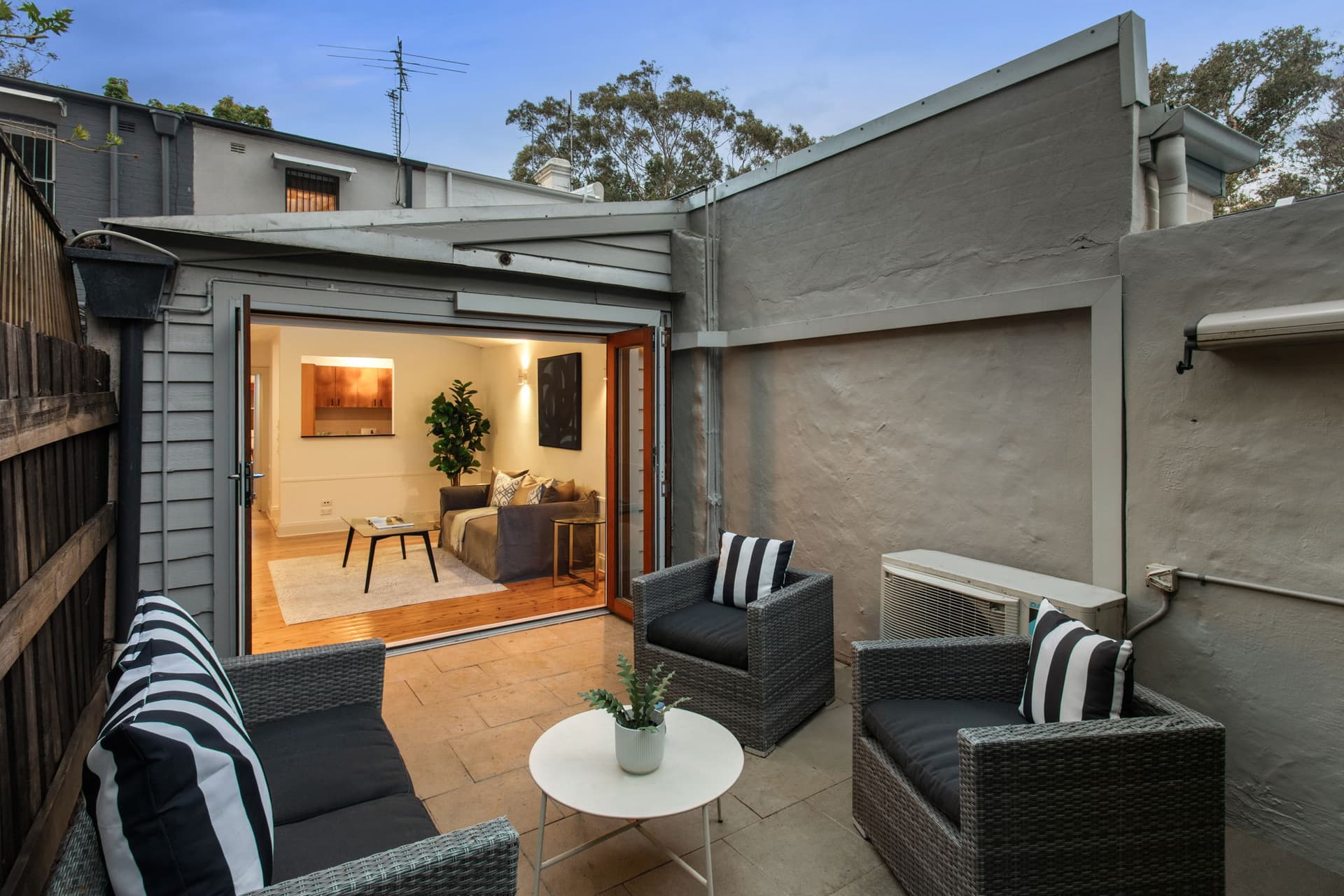 77 Boronia Street, Redfern NSW