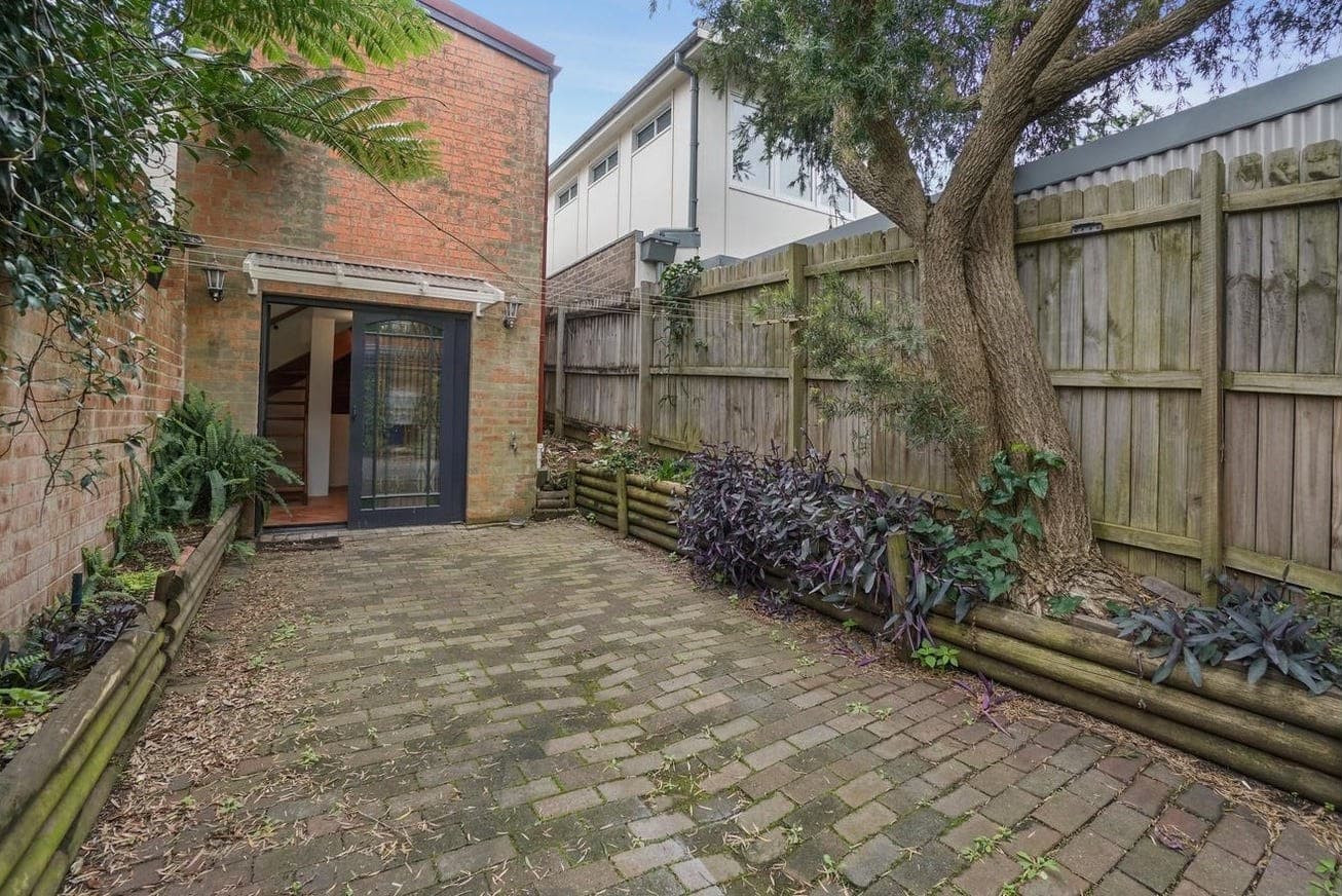 15 Leamington Avenue, Newtown NSW