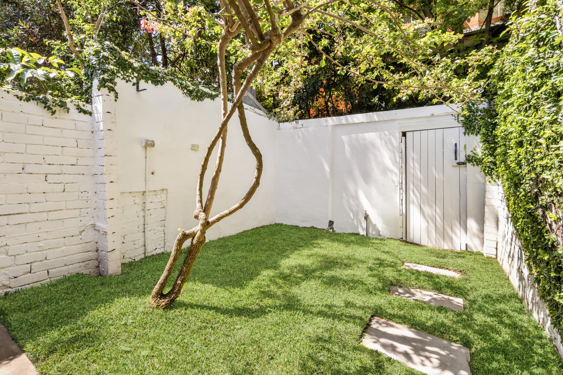 39 Douglas Street, Redfern NSW