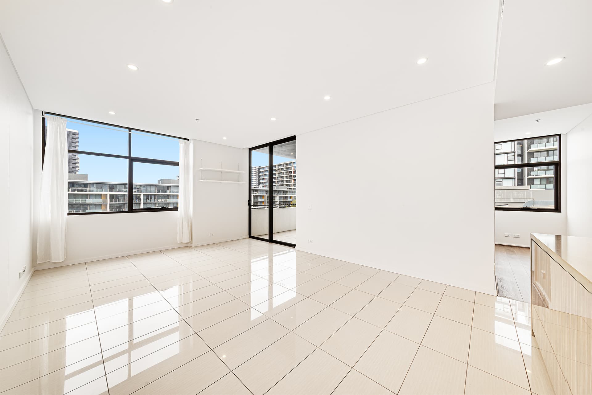 709/1 Hutchinson Walk, Zetland NSW