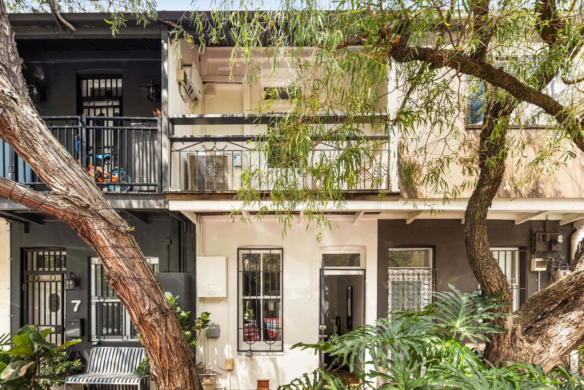 9 Rennie Street, Redfern NSW