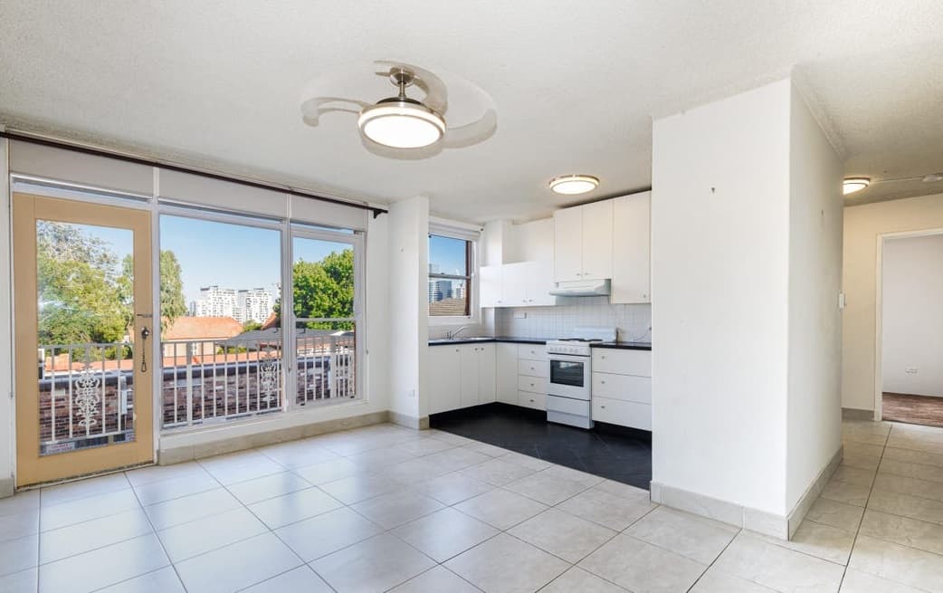 3/142a Good Street, Harris Park NSW
