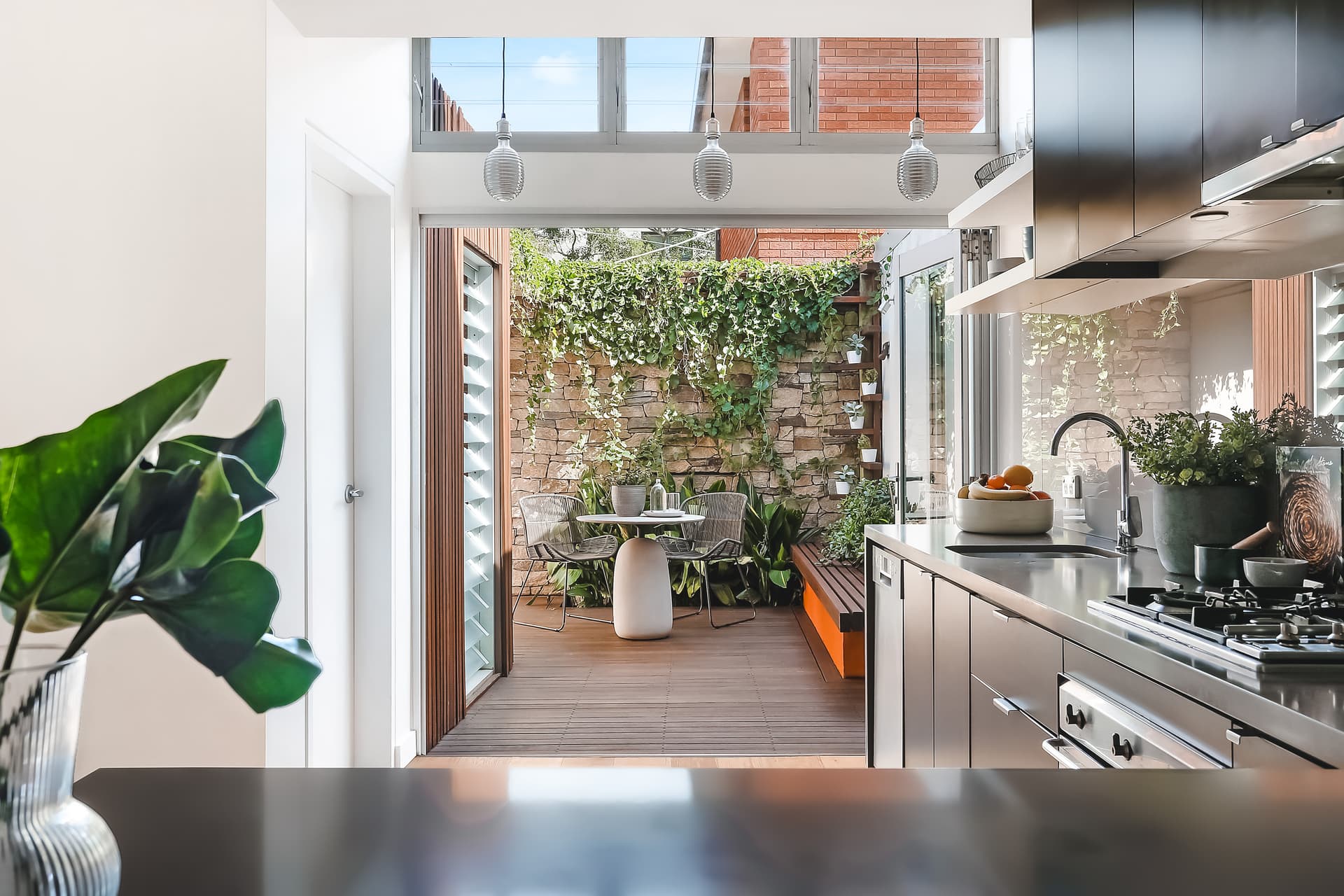 8 Walker Street, Redfern NSW