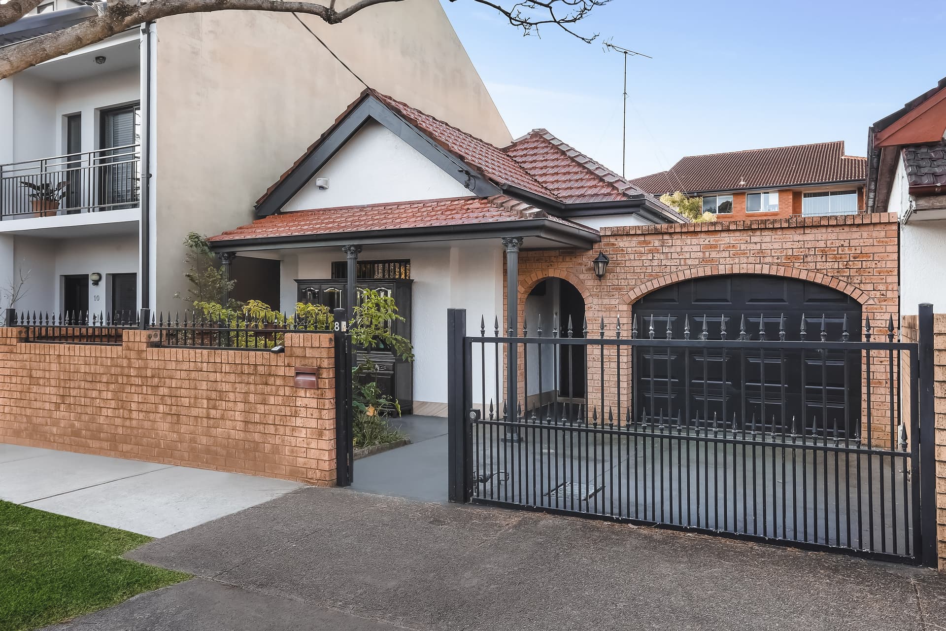 8 Telopea Street, Redfern NSW