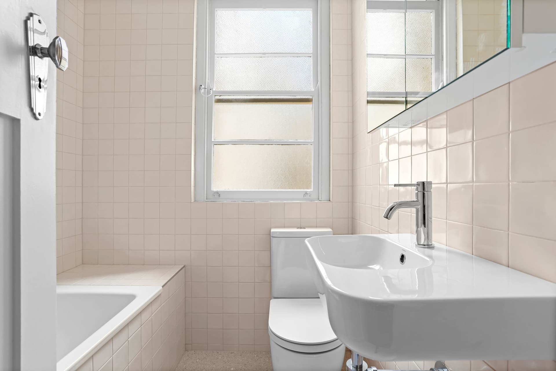 19/2 Crick Avenue, Elizabeth Bay NSW