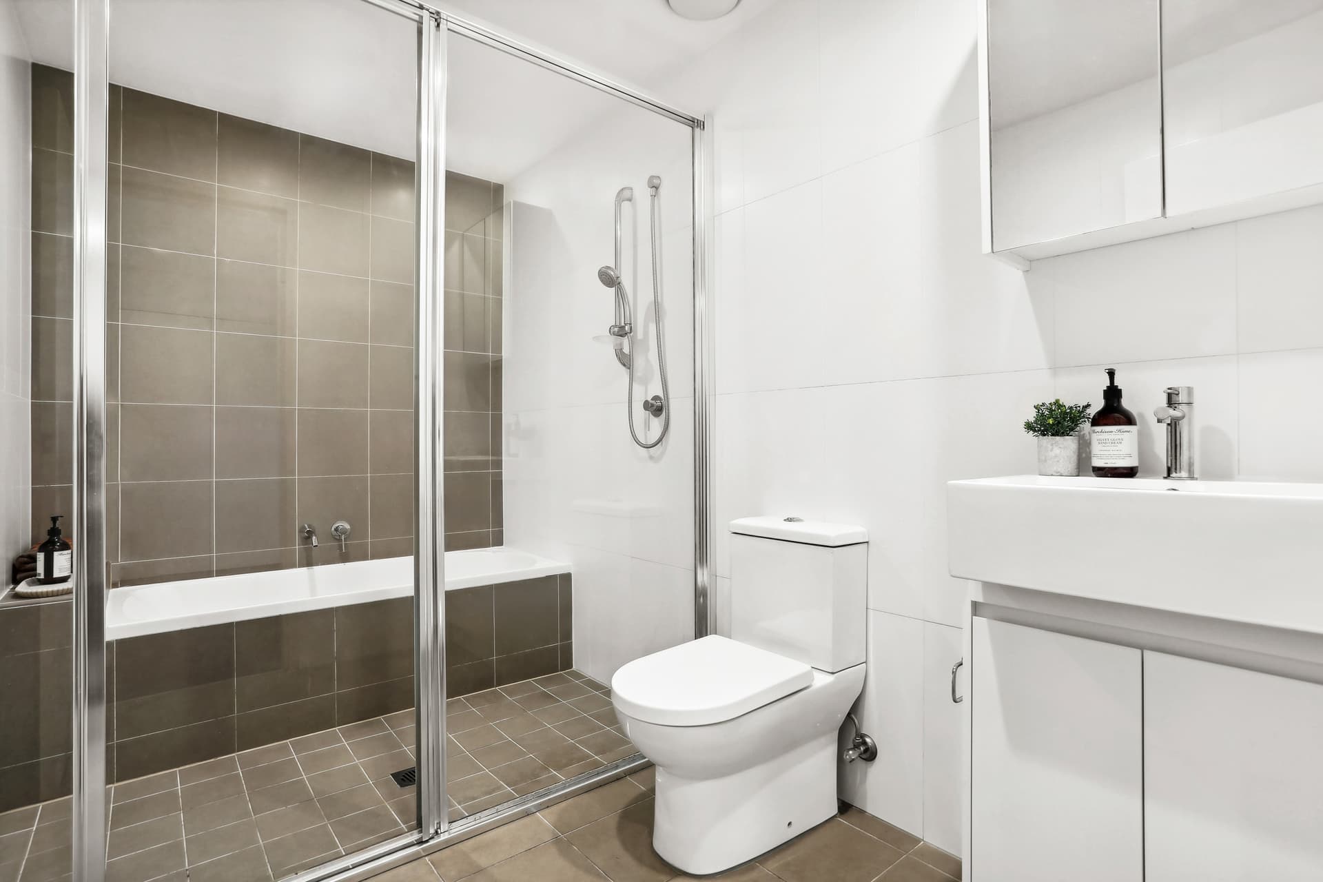 1606/7-9 Gibbons Street, Redfern NSW