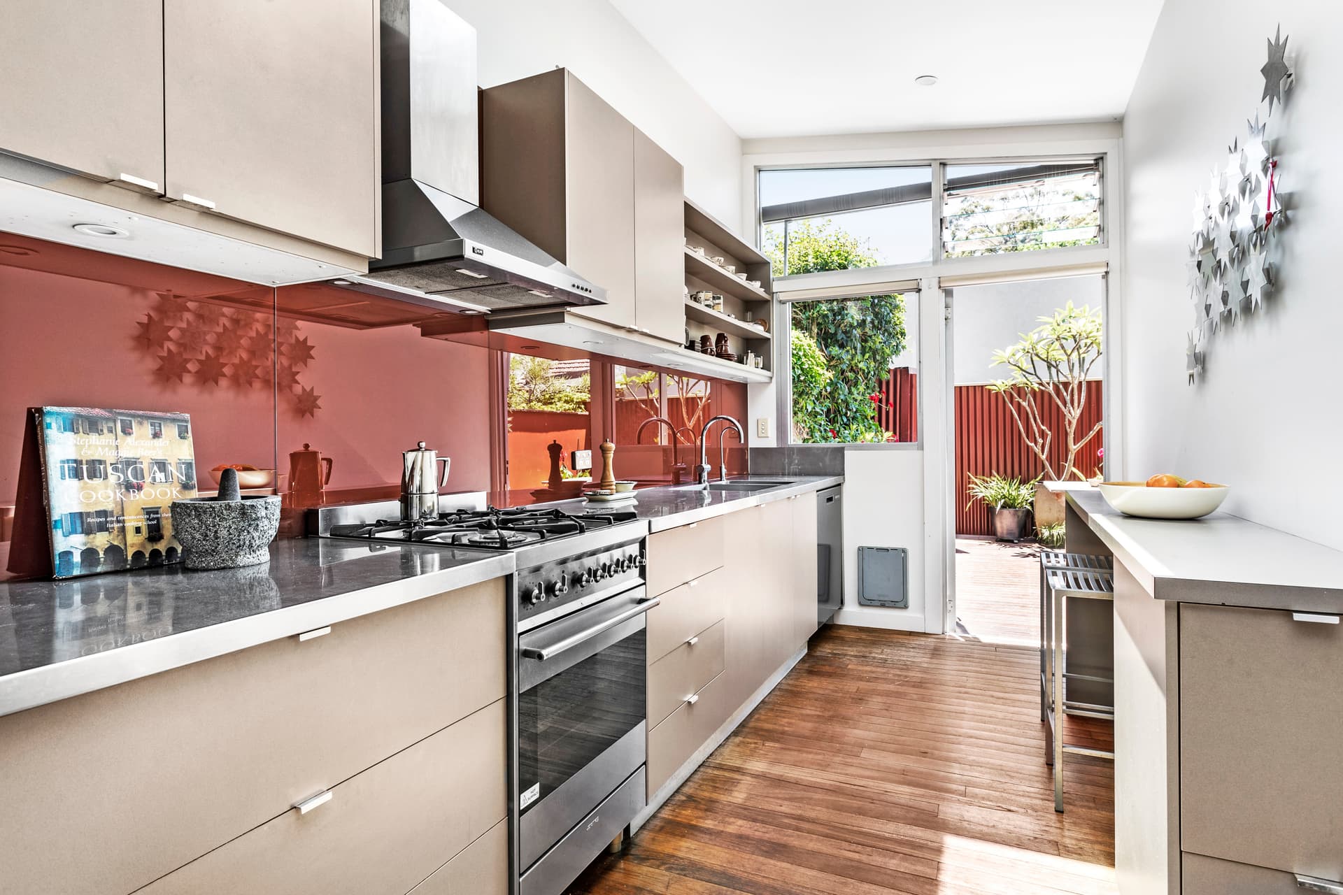 86 Boronia Street, Redfern NSW