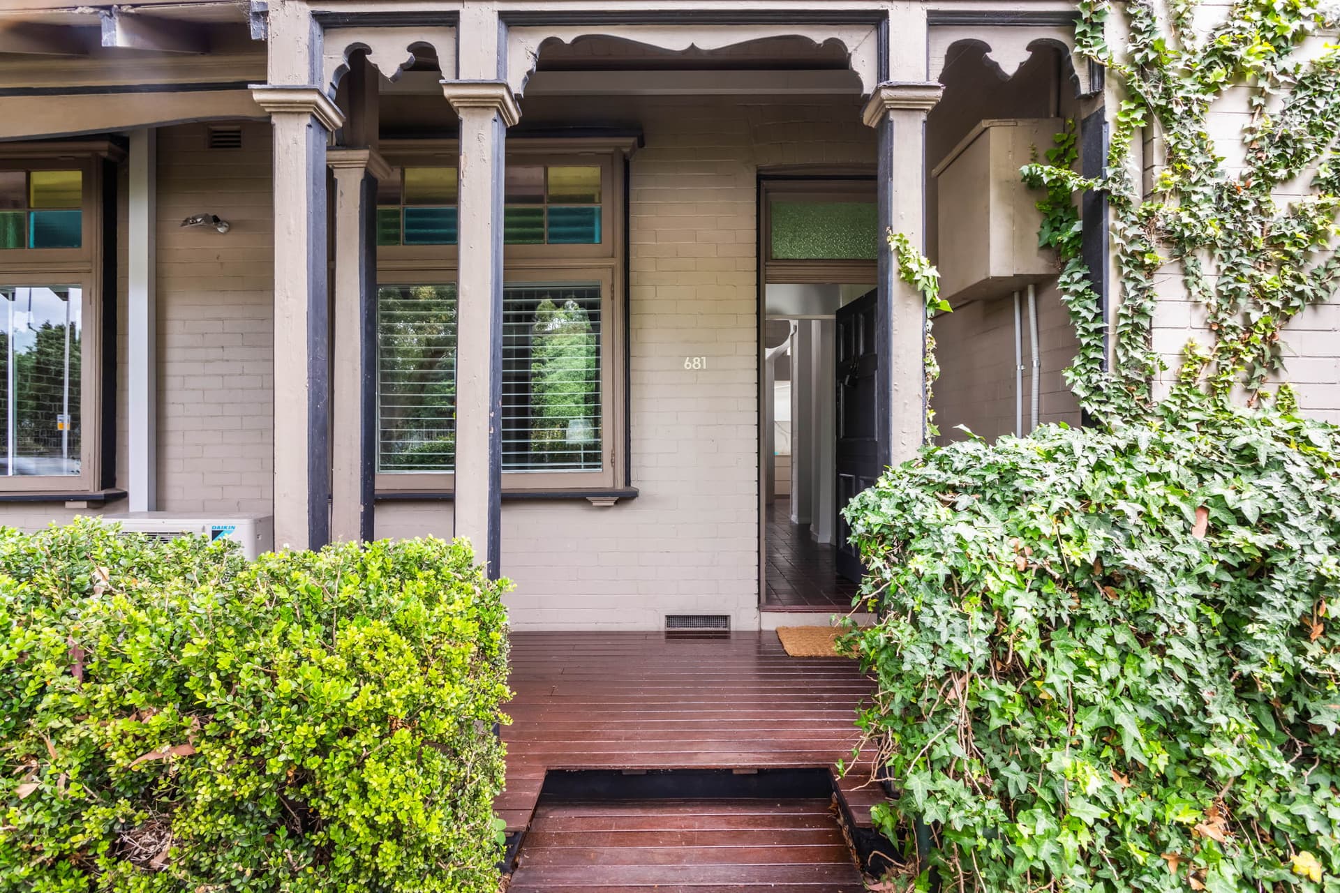 681 South Dowling Street, Redfern NSW