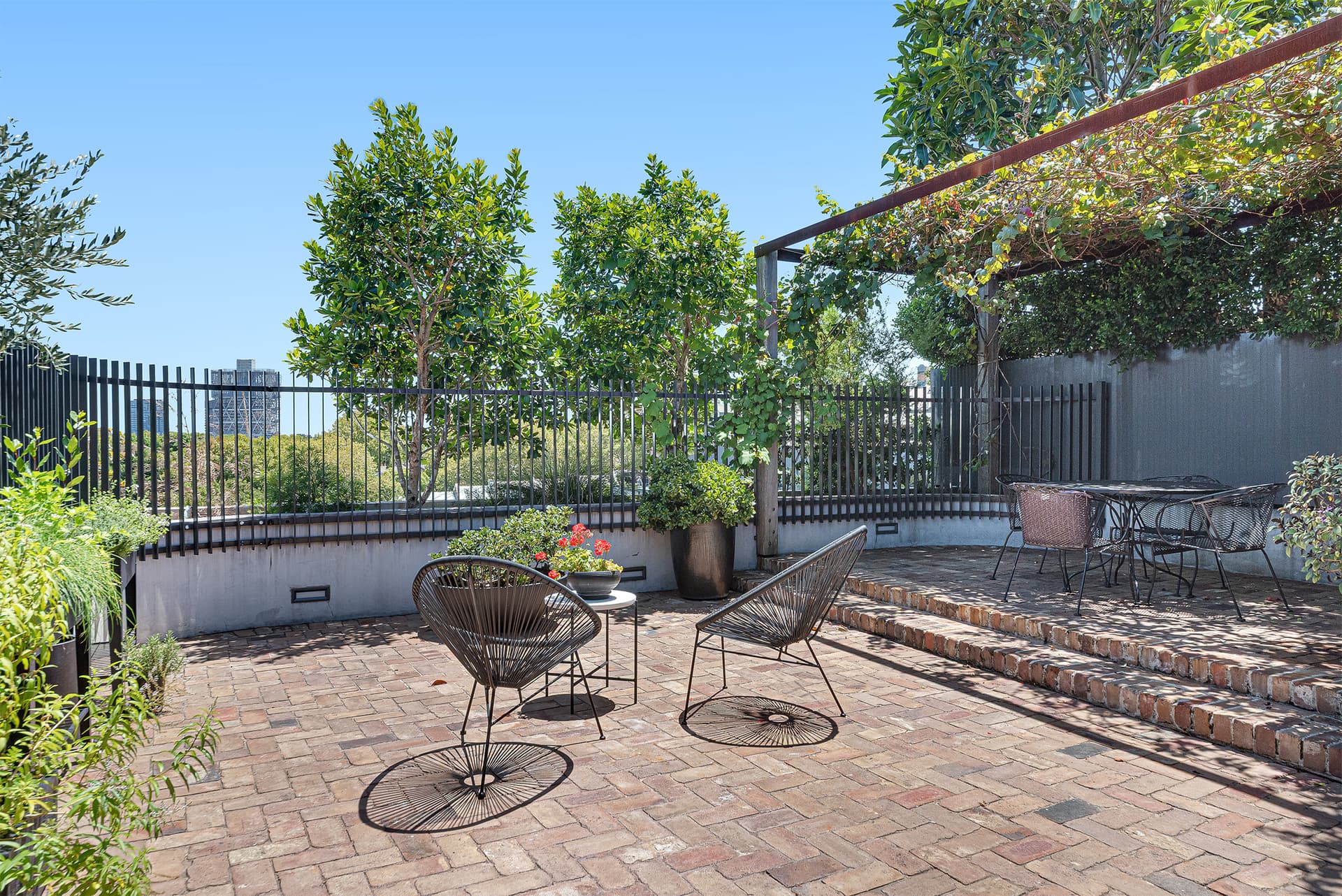 2/26 Hutchinson Street, Surry Hills NSW