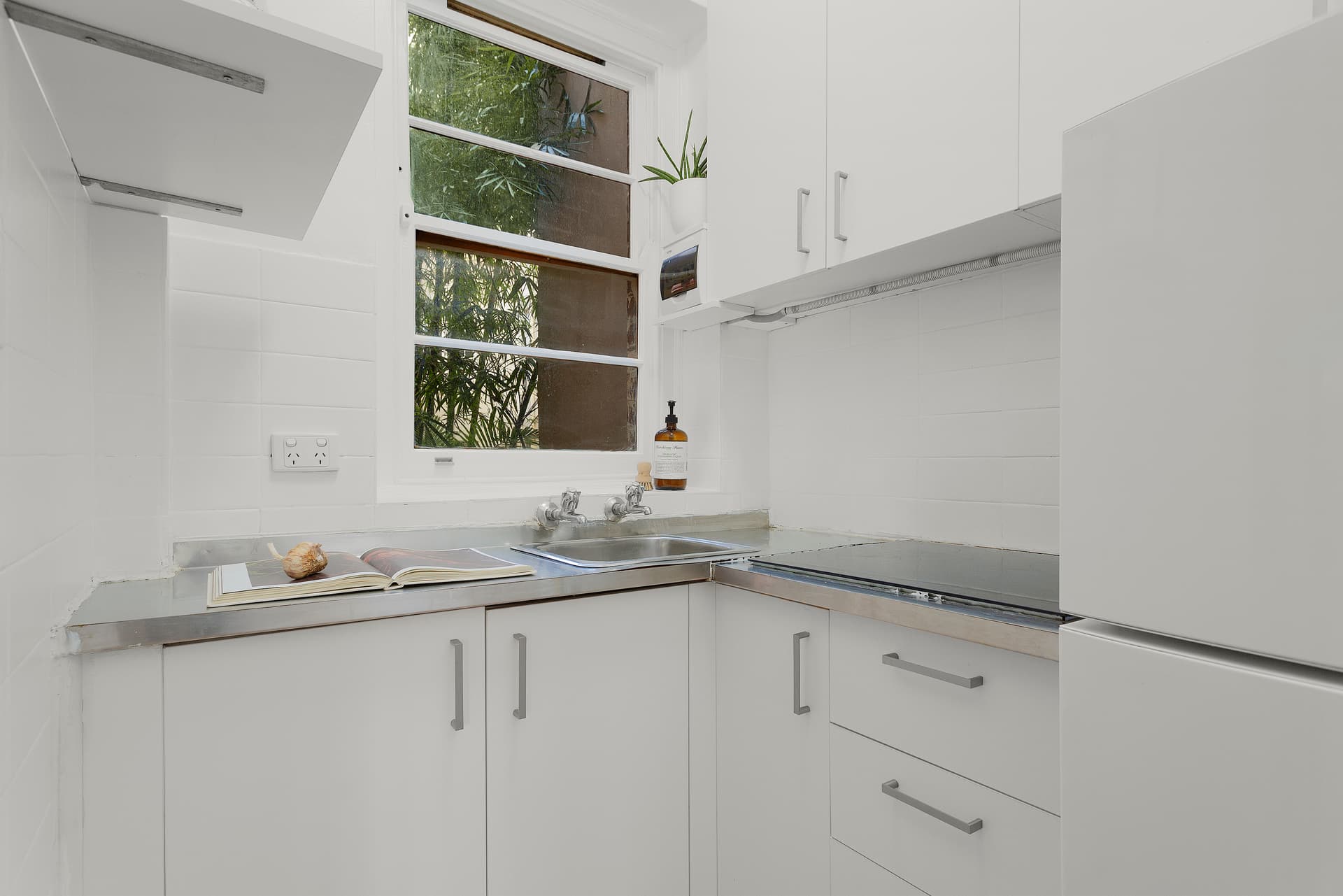 12/3 Crick Avenue, Elizabeth Bay NSW