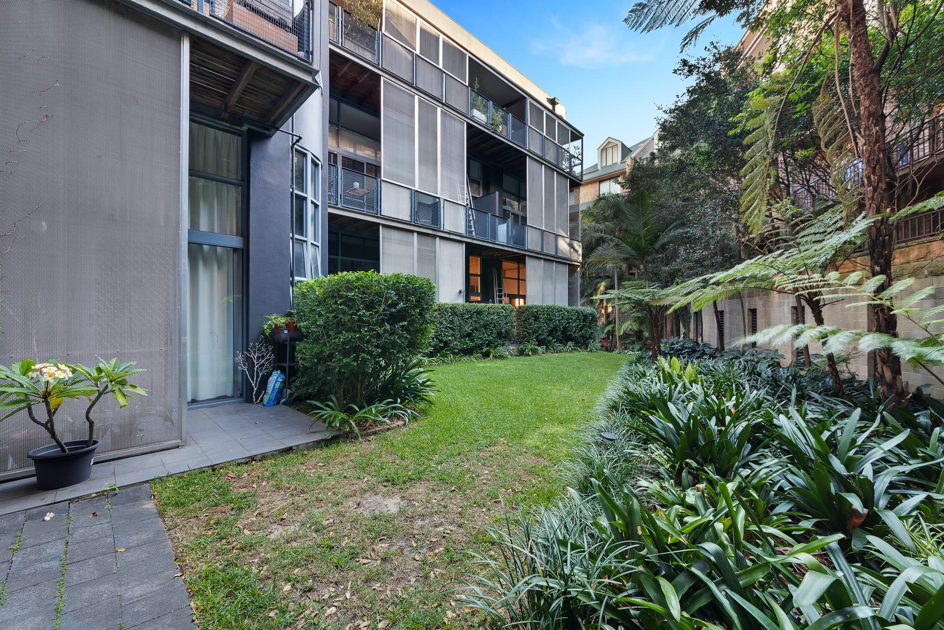26/15-27 Hutchinson Street, Surry Hills NSW