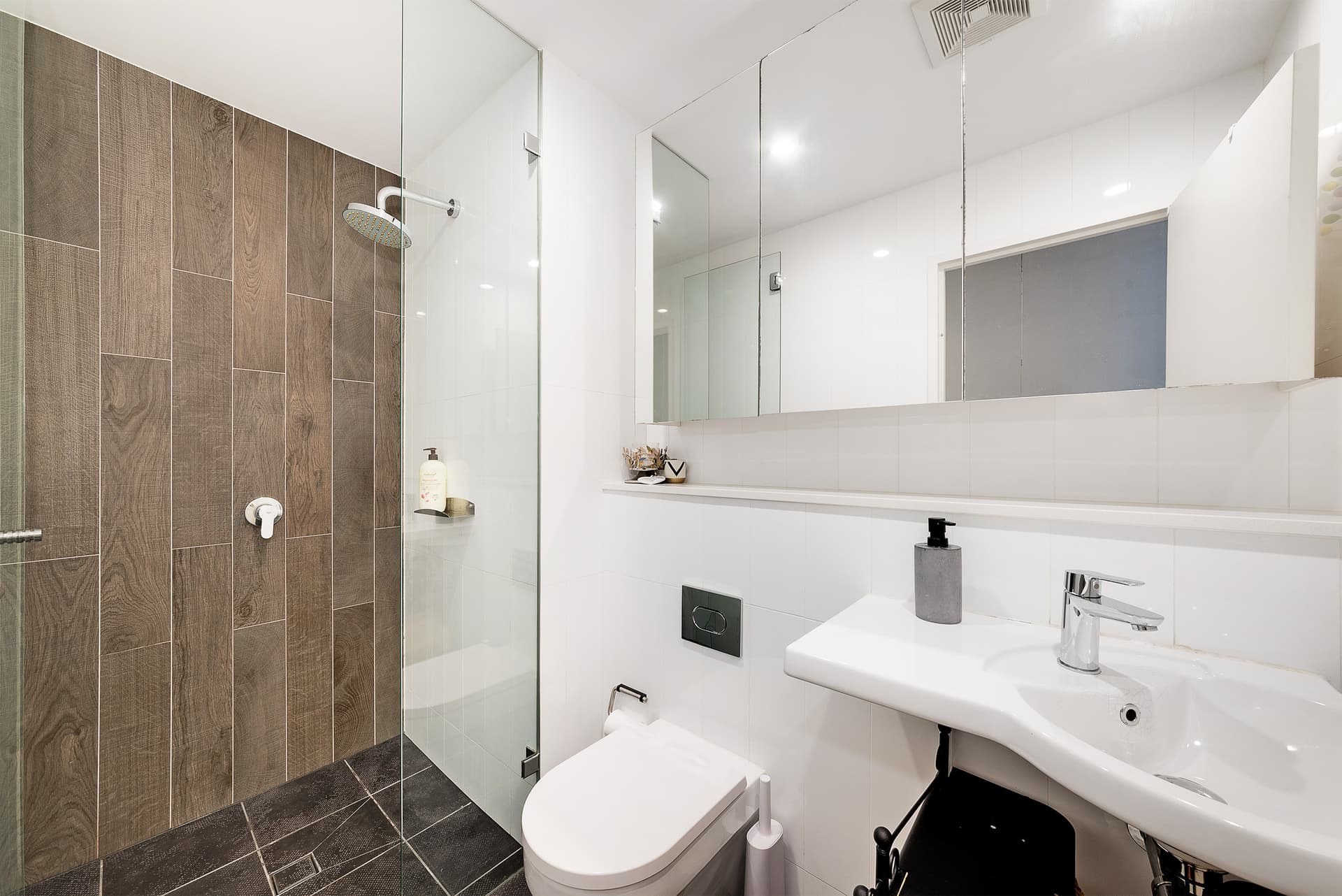 65/5 Pyrmont Bridge Road, Camperdown NSW