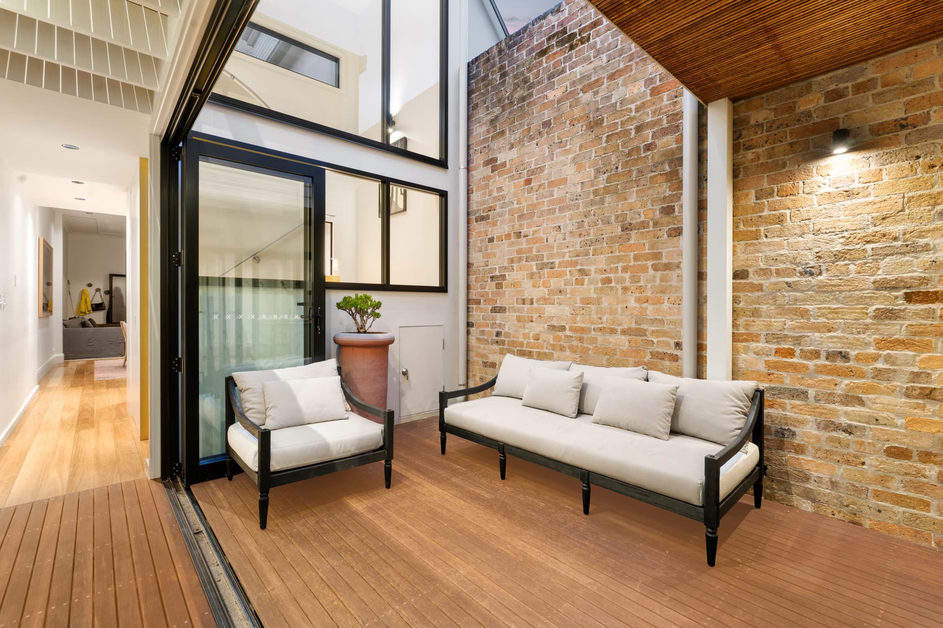 692 Bourke Street, Redfern NSW