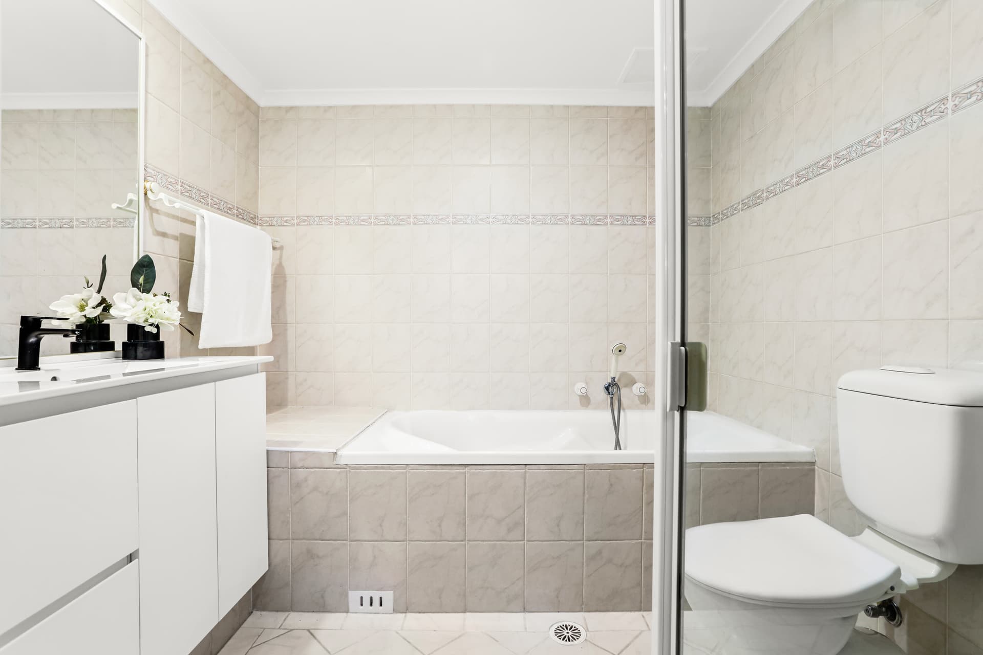 299/83-93 Dalmeny Avenue, Rosebery NSW