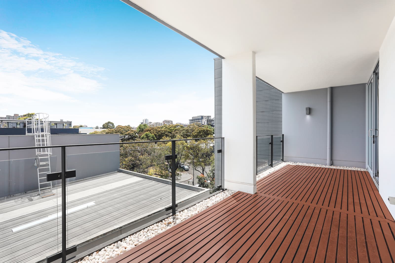 225/2-4 Powell Street, Waterloo NSW