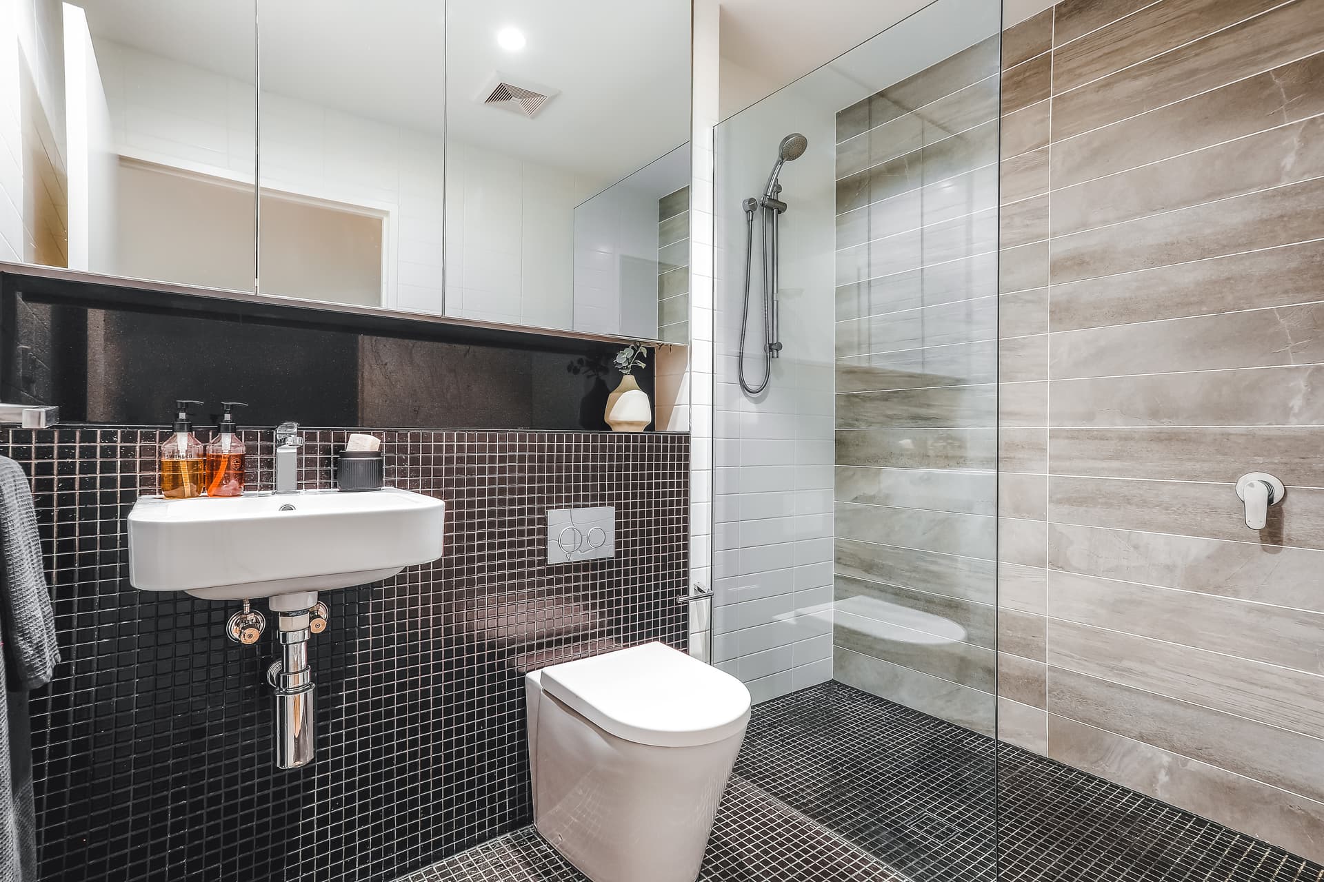 211/97 Dalmeny Avenue, Rosebery NSW