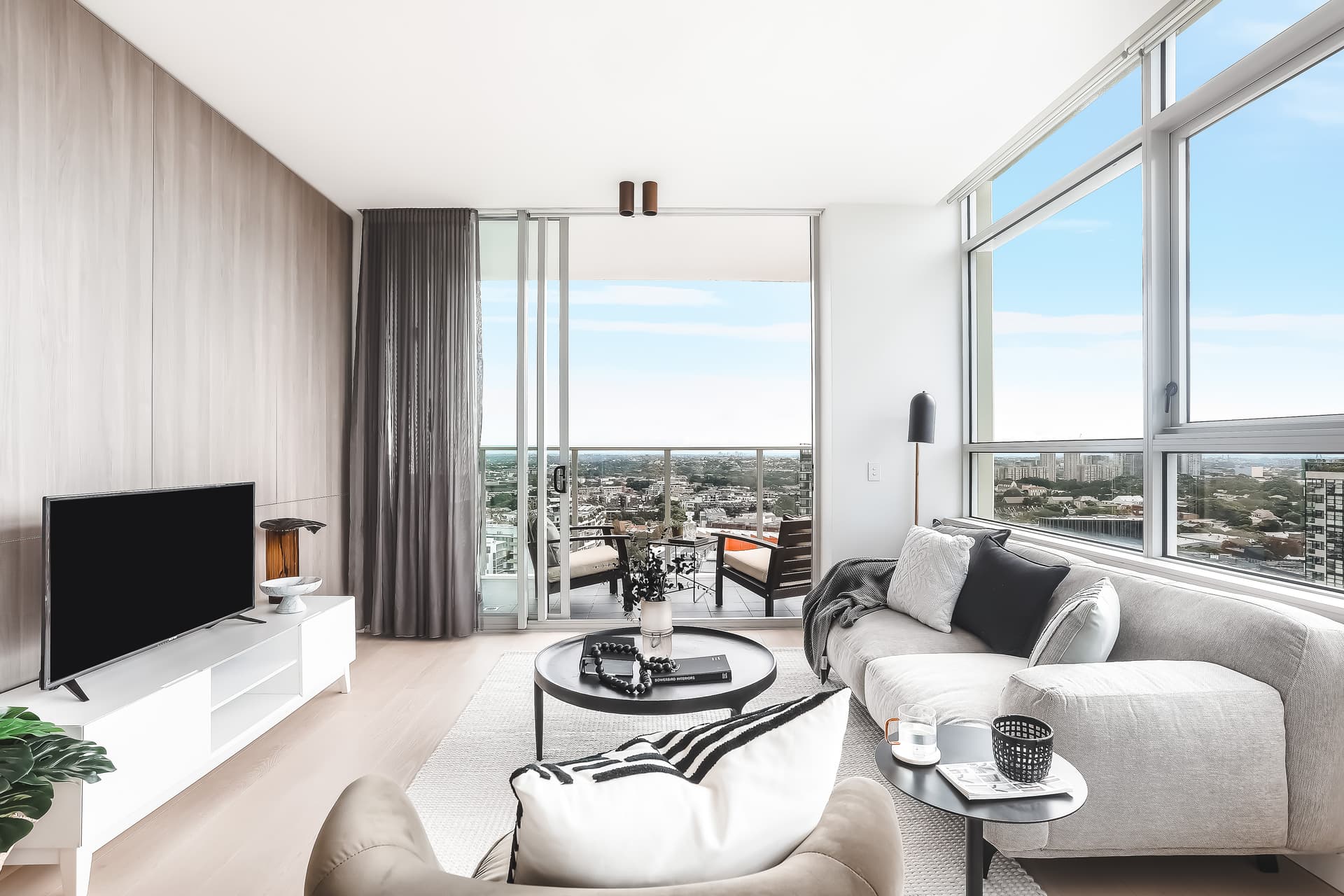 2301/15 Gadigal Avenue, Zetland NSW