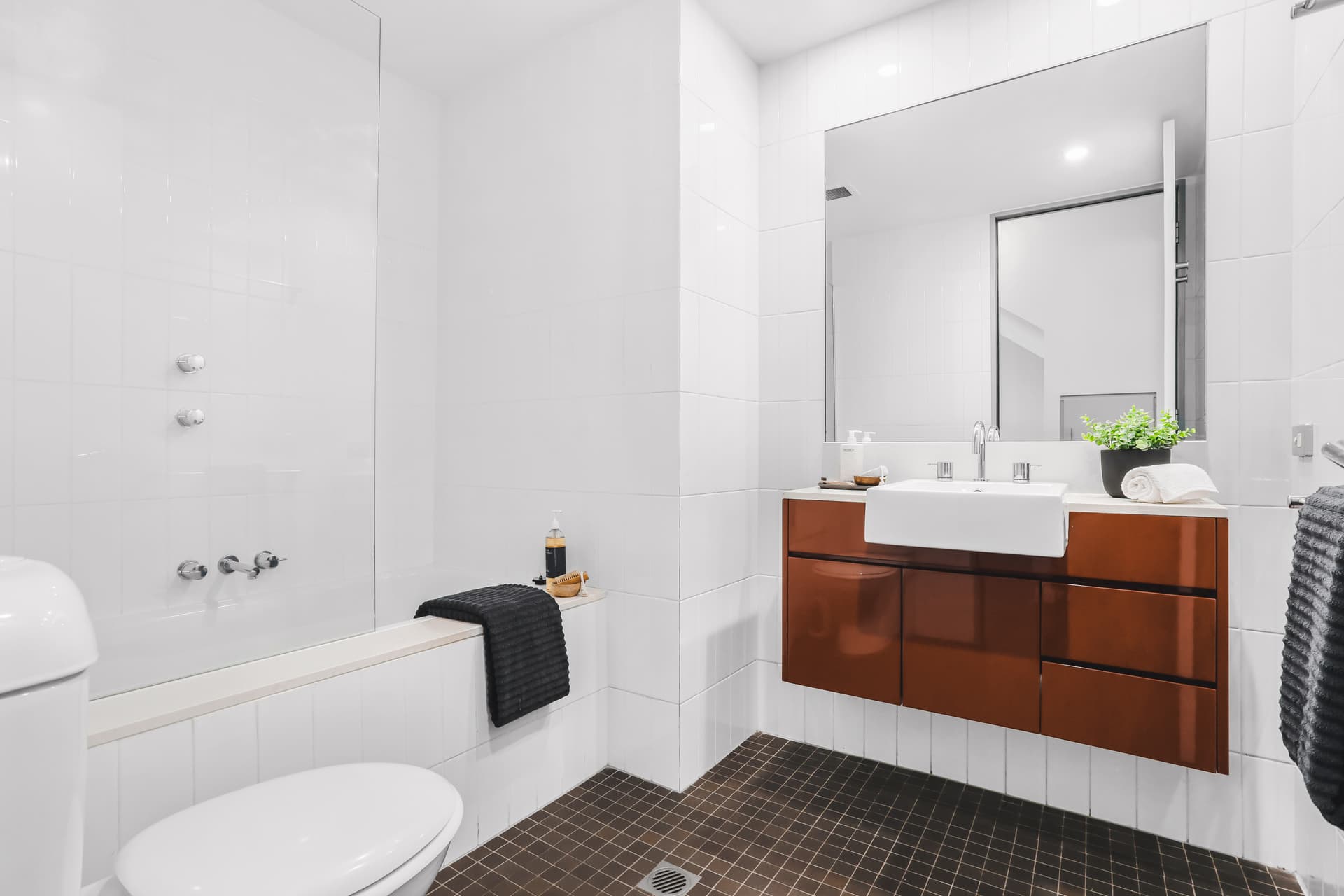 225/2-4 Powell Street, Waterloo NSW