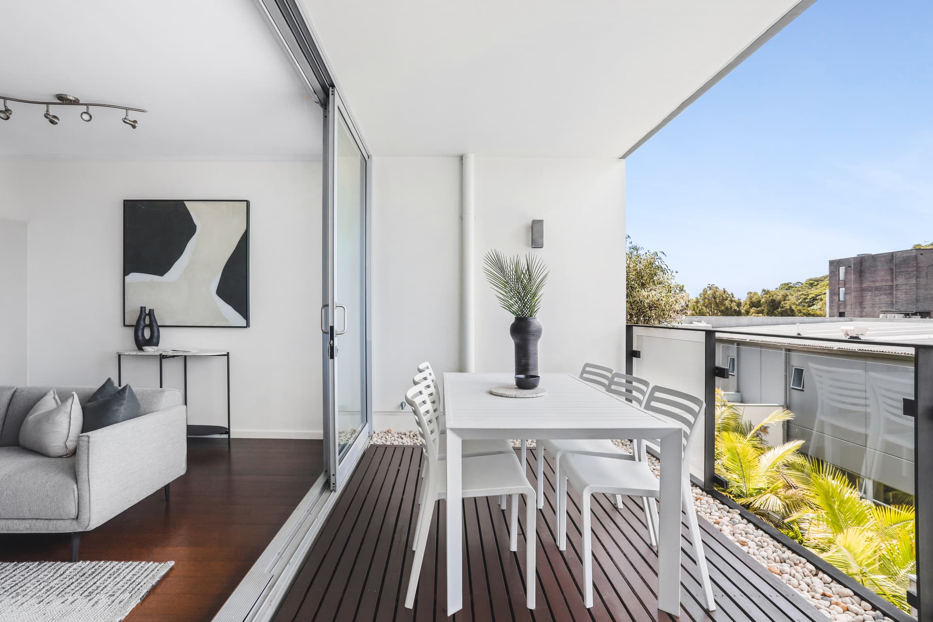 225/2-4 Powell Street, Waterloo NSW