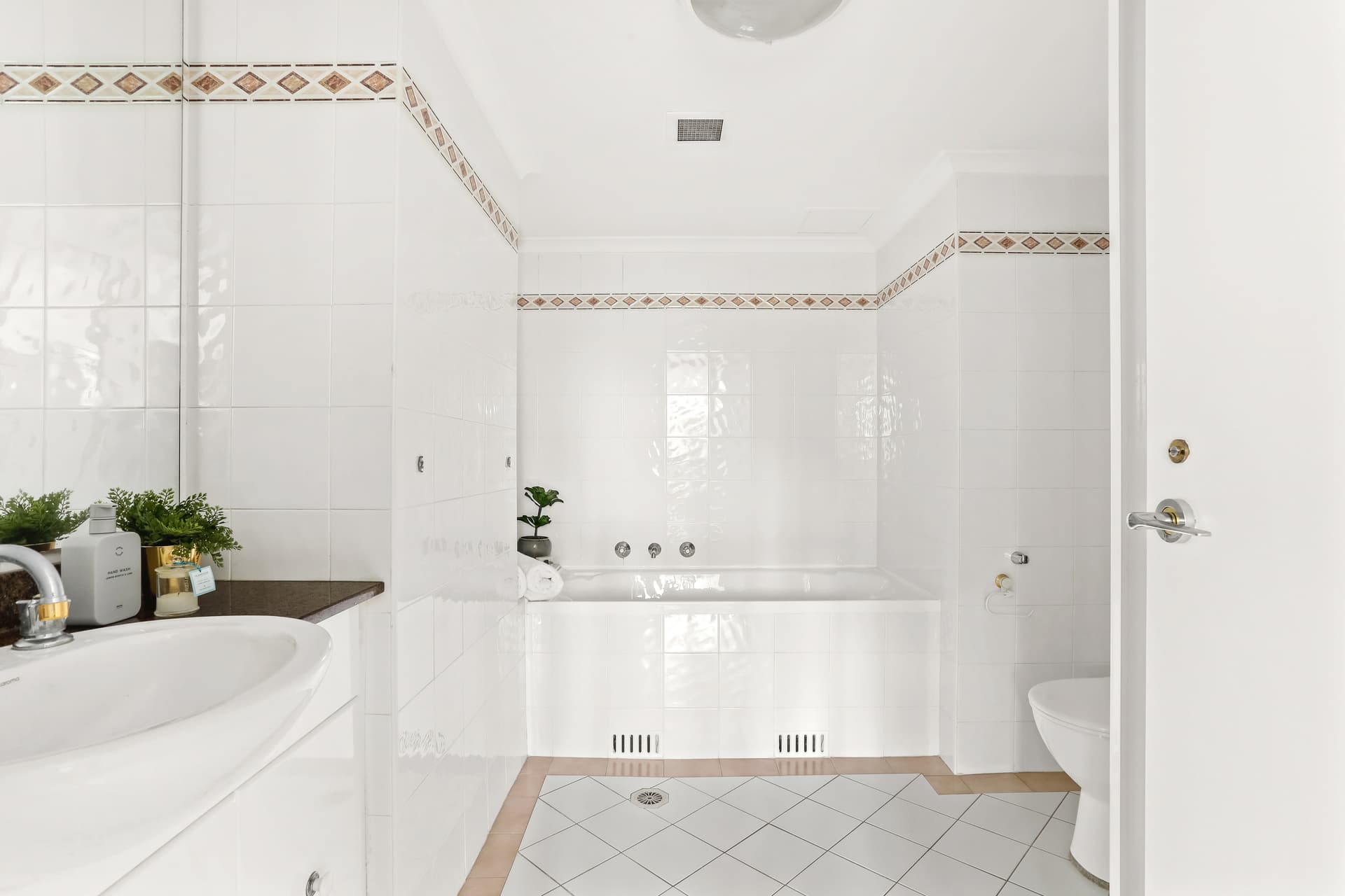 558/83-93 Dalmeny Avenue, Rosebery NSW