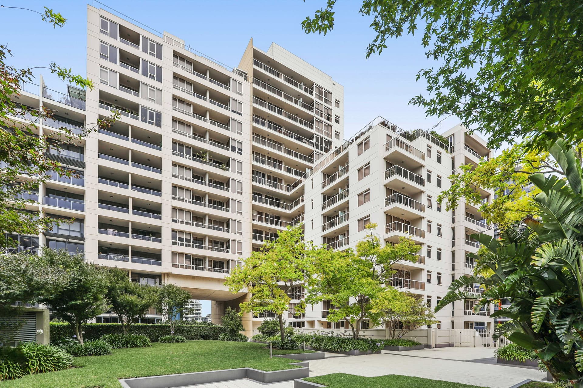 345/8 Lachlan Street, Waterloo NSW