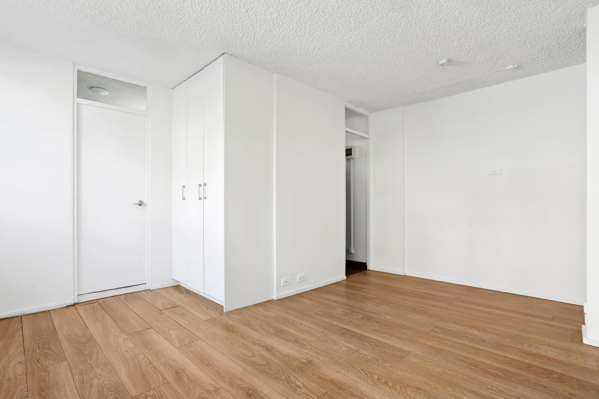 17/5-7 The Esplanade, Elizabeth Bay NSW