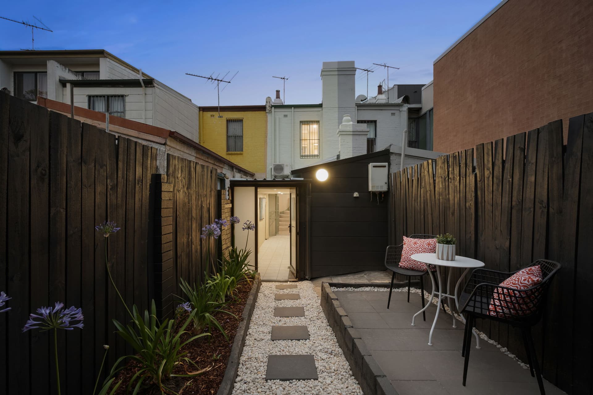 6 Douglas Street, Redfern NSW