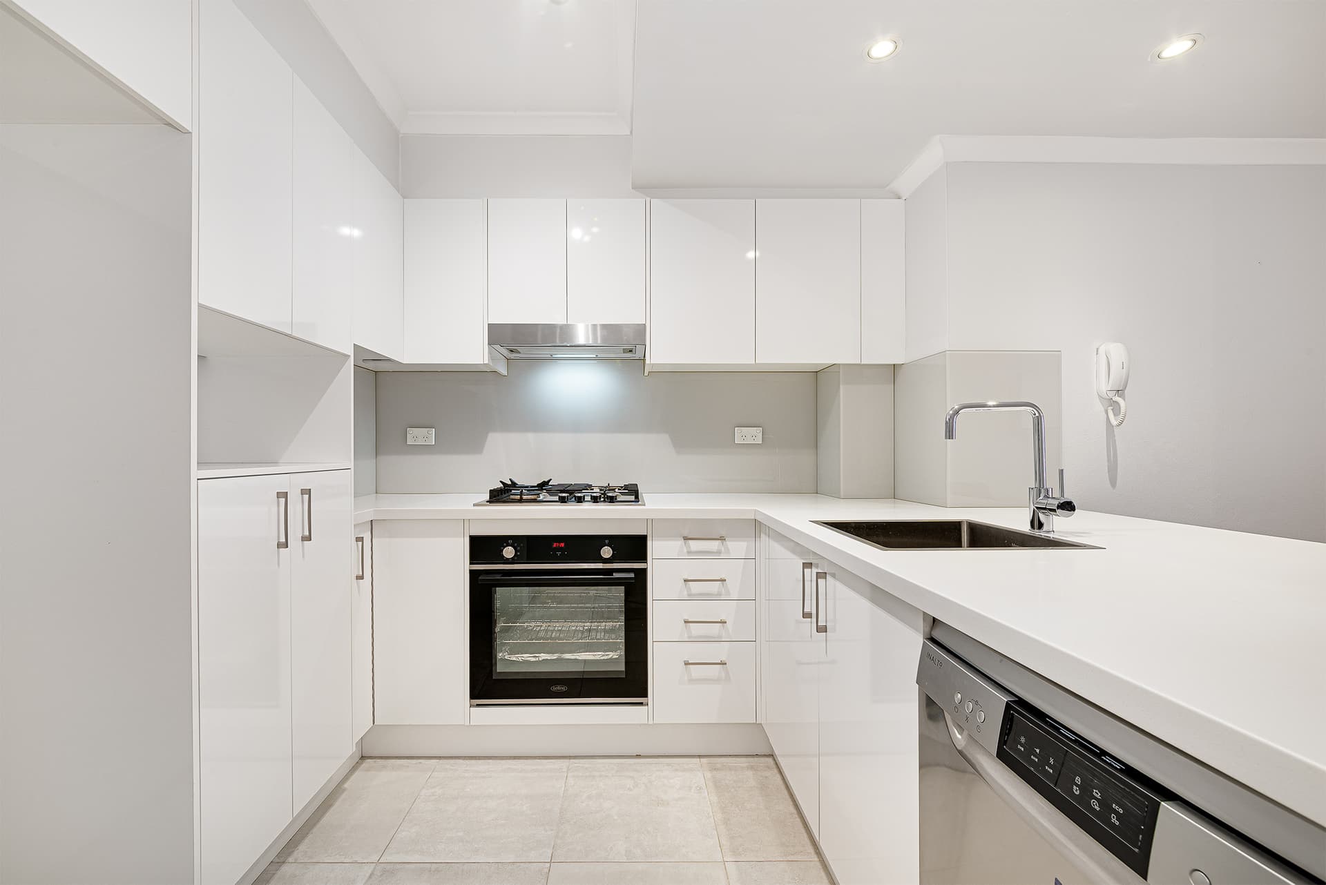 689/83-93 Dalmeny Avenue, Rosebery NSW