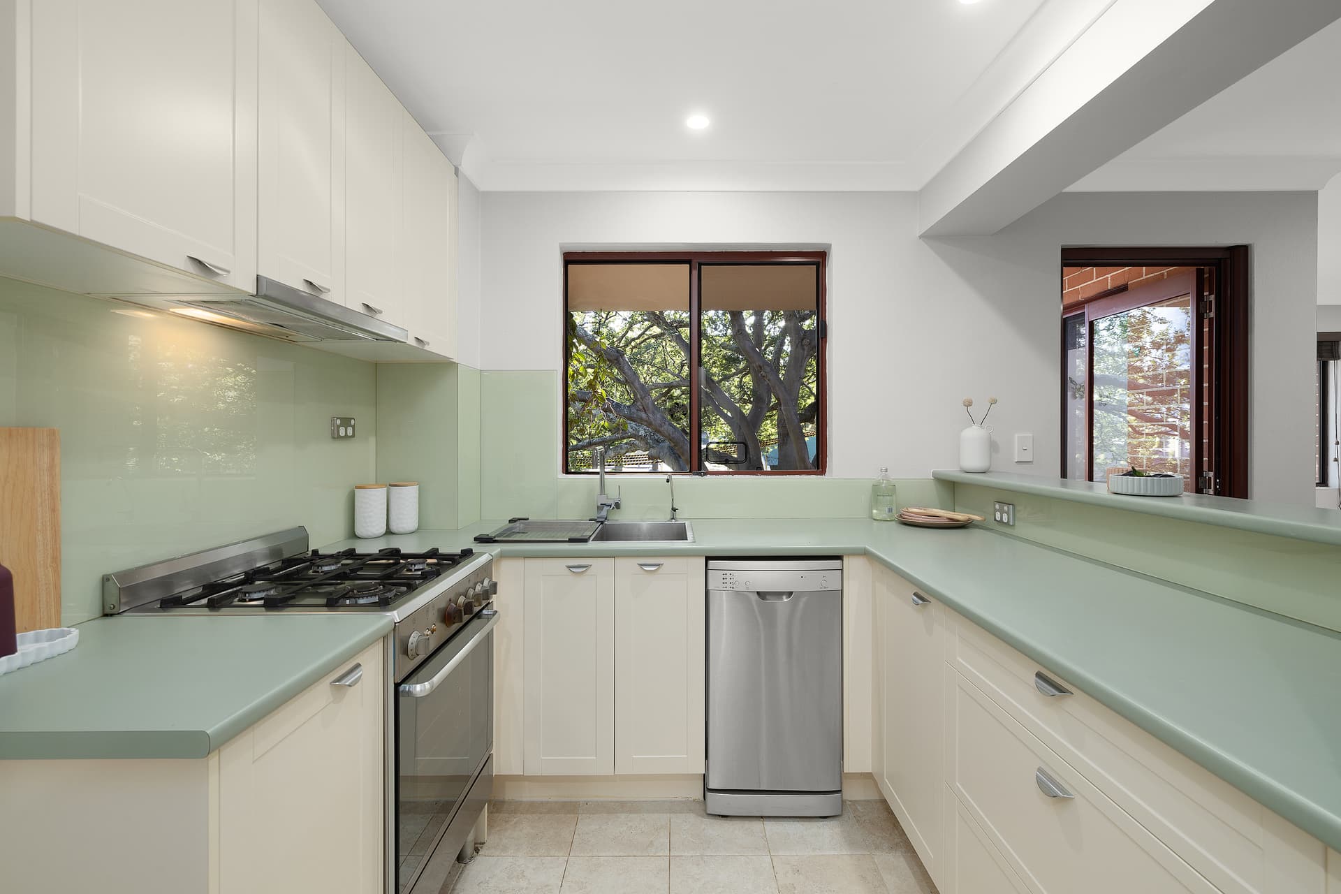 22/2 Kensington Mews, Waterloo NSW