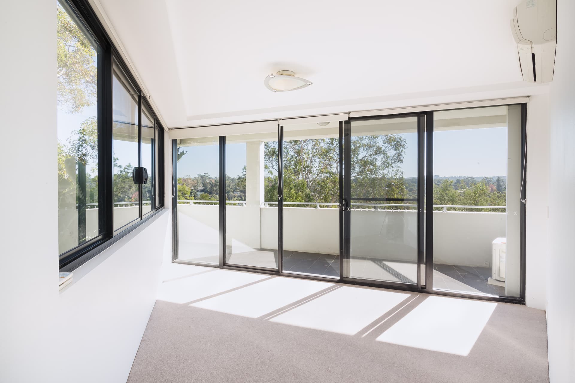 201/215 Waterloo Road, Marsfield NSW