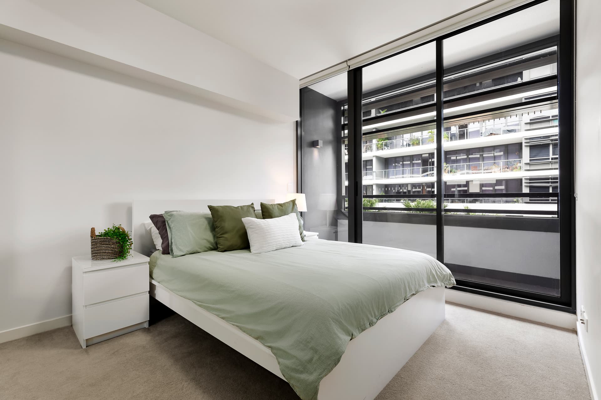 211/23 Archibald Avenue, Waterloo NSW